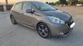 Peugeot 208 2012